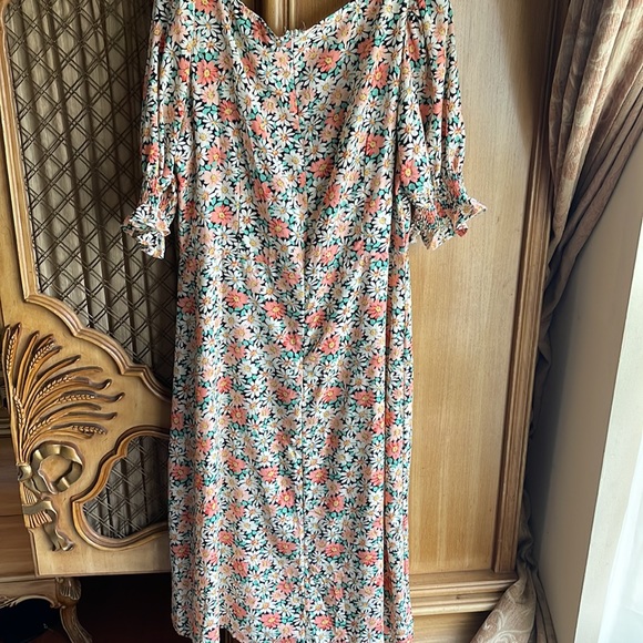 Floral Puff Sleeve Slit Front Midi Dress - Picture 10 of 10